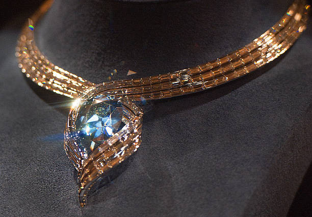 Hope Diamond: Curse, Kings, and the World's Most Famous Blue Diamond