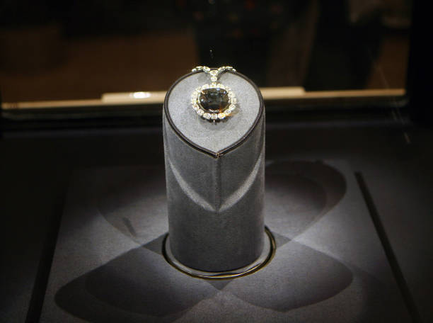 Hope Diamond World's Most Famous Blue Diamond 1